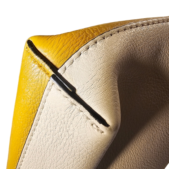 BURBERRY CLUTCH - Picture 5 of 15